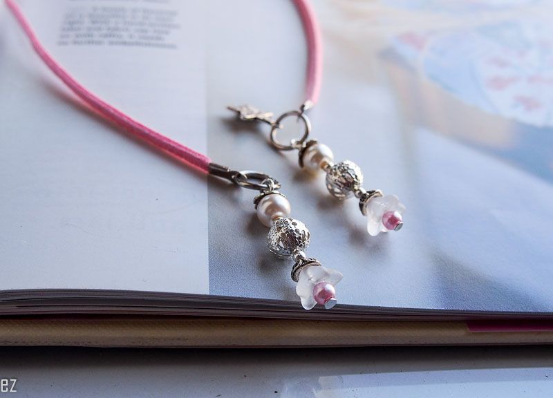 Elegant Beaded bookthong - Pink Leather cord bookmark for booklovers, Unique handmade beaded bookmark, gift under 15