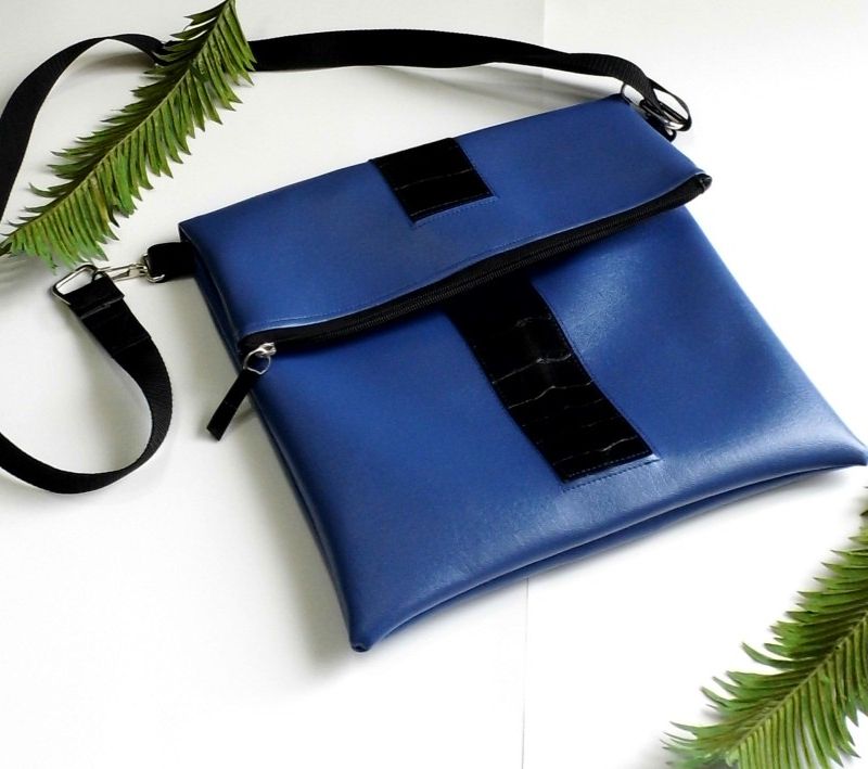 Vegan Crossbody Bag, Foldover Bag, Vegan Leather Shoulder Bag, Faux Leather Laptop Bag, Messenger Bag, Simple Everyday Purse