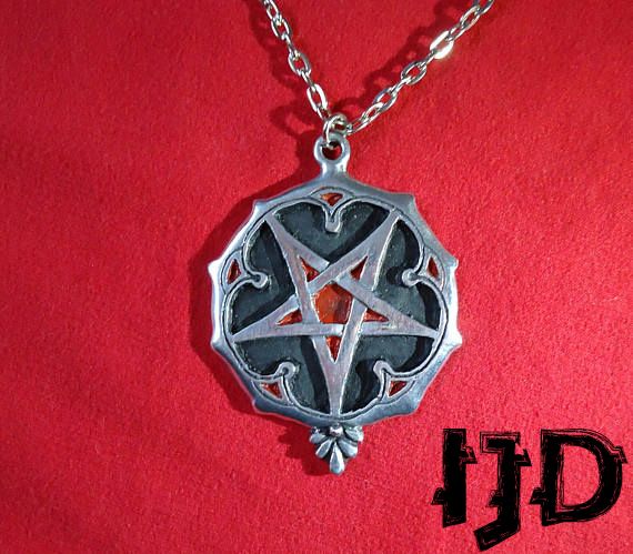Silver Gothic Pentagram - Pentagram Pendant - Satanic Jewelry - Witches Necklace - Black Metal Necklace - Pentagram Medallion - Pentagram