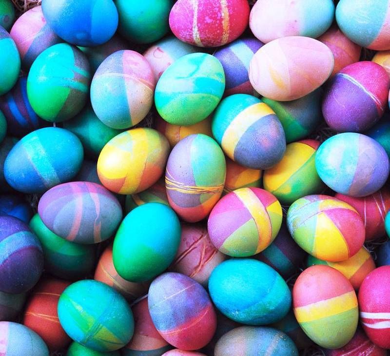 DIY Colorful Easter Eggs