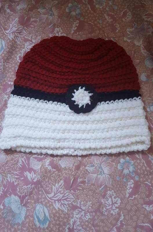 Pokeball ponnytail crochet hat